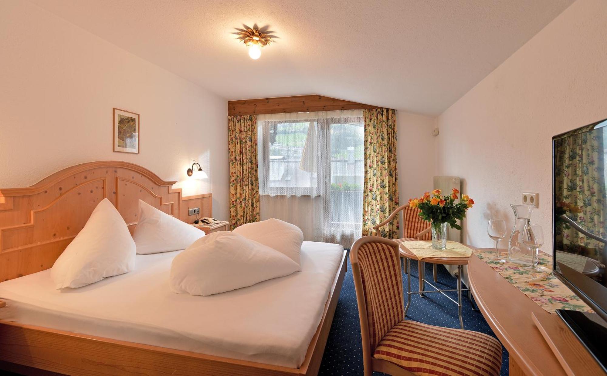 Hotel Schwarzer Adler ฮิพพาค ห้อง รูปภาพ