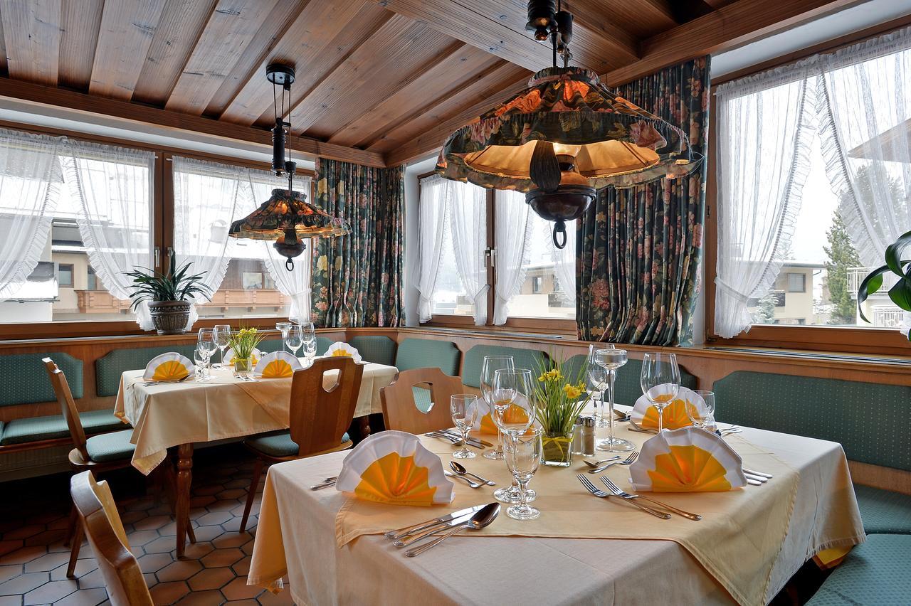 Hotel Schwarzer Adler ฮิพพาค ภายนอก รูปภาพ