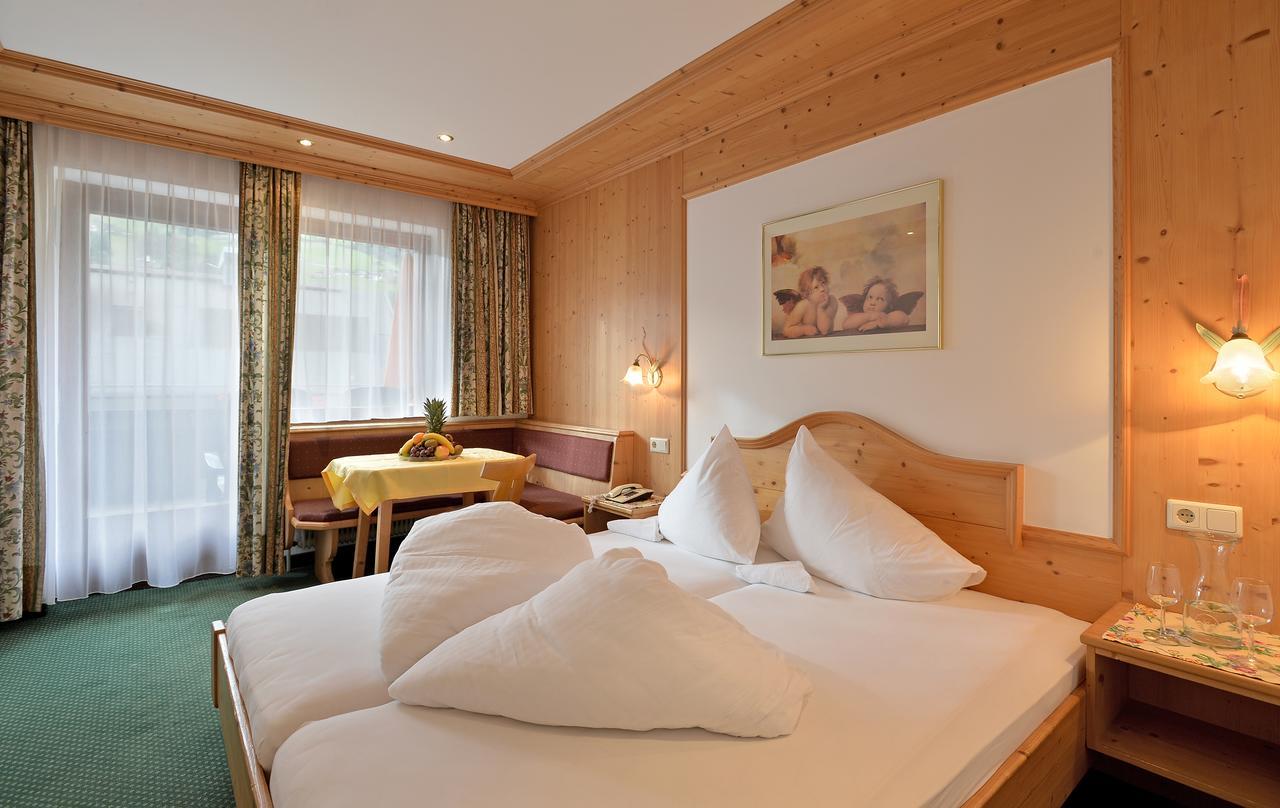 Hotel Schwarzer Adler ฮิพพาค ภายนอก รูปภาพ